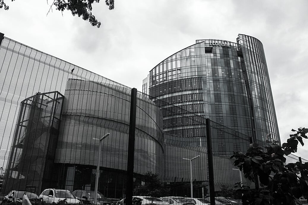 Curtain Glass Building